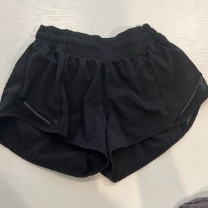 Lululemon run short lined